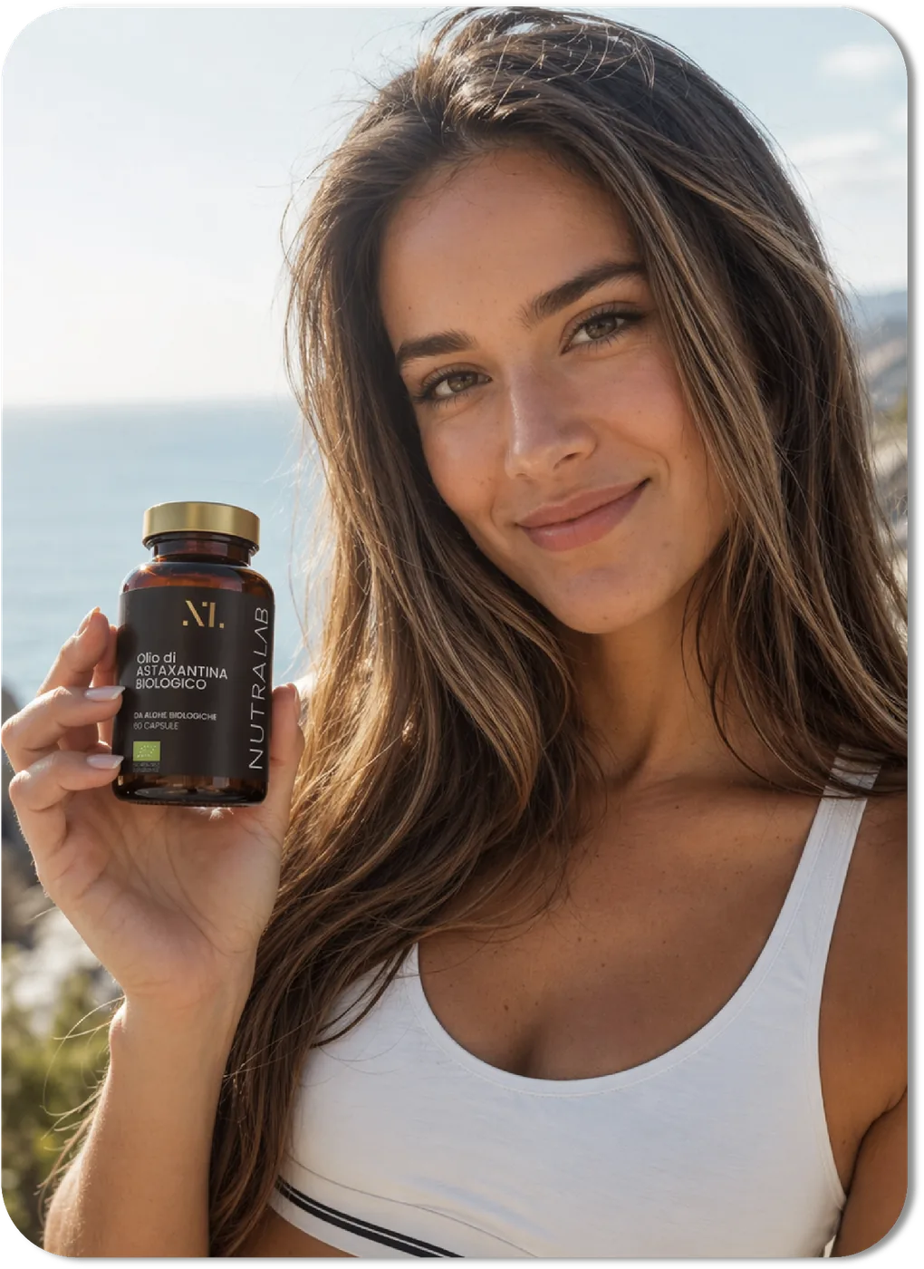 Collaboratrice Nutralab con Olio di Astaxantina Biologico