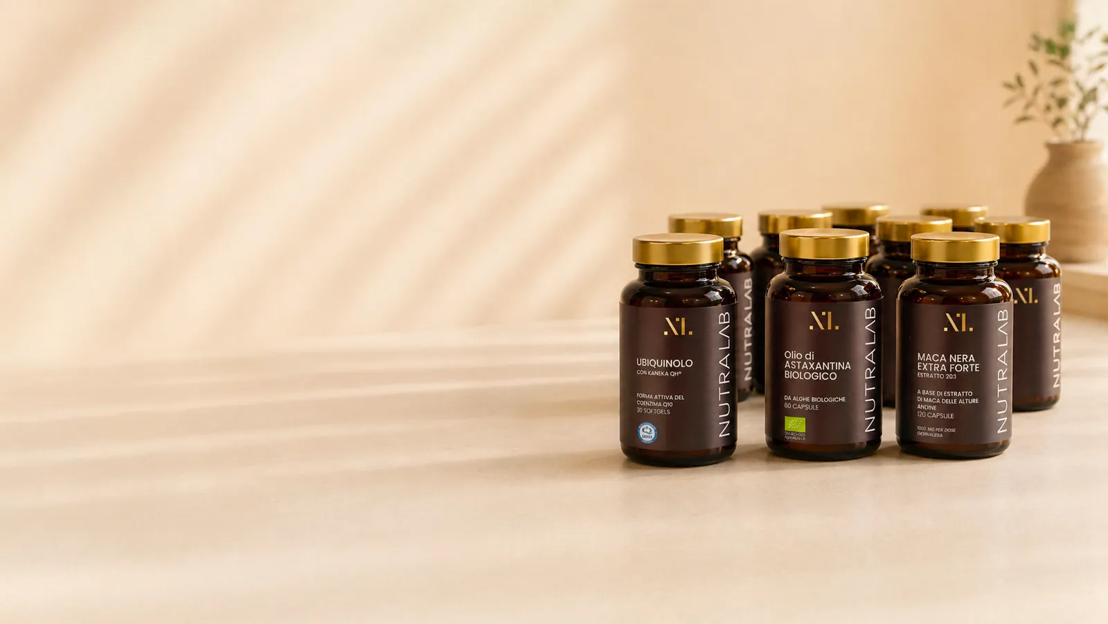 Linea di flaconi Nutralab pronti per la vendita B2B